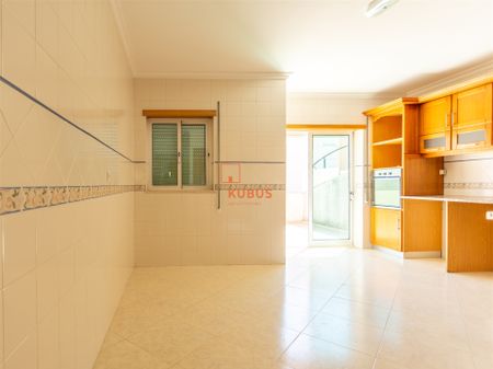 Apartamento T4 em Santarém - Photo 3