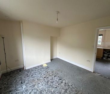 3 bedroom end of terrace house to rent - Photo 1