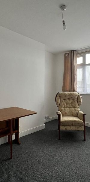 Queens Terrace, Scarborough - Photo 1