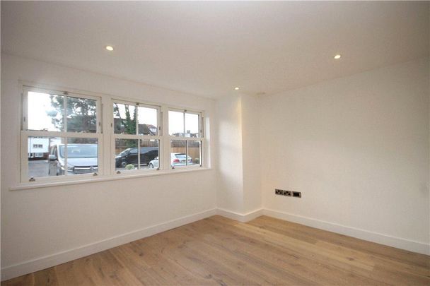 4 bedroom semi-detached house to rent - Photo 1