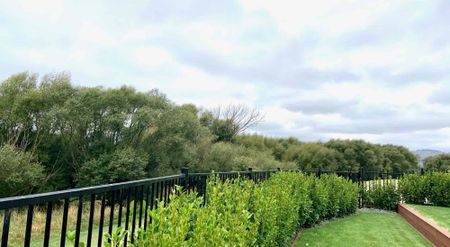 Immaculate Executive Fully Furnished Architectural Home - Photo 5