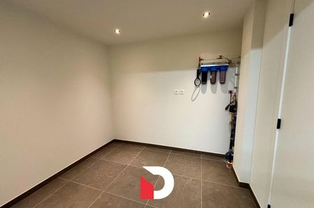 Gerenoveerde, lichtrijke woning met 3 slaapkamers en garage - Photo 5