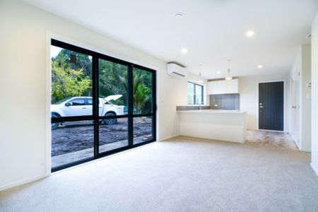 2 Bedroom Home in Henderson Valley - Photo 3