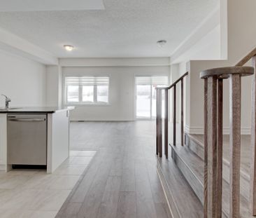 For Lease - 121 SAPPHIRE Way, Thorold, Ontario - Photo 3