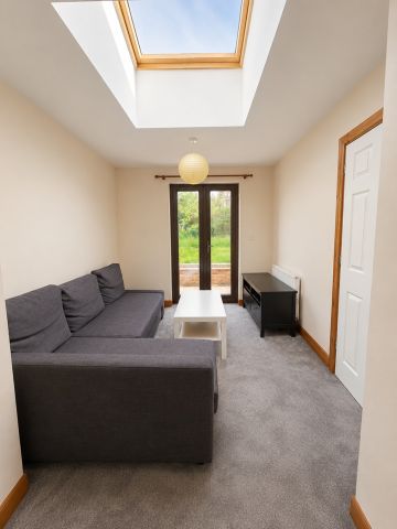 4 Bed Semi-Detached House, Stanfell Road, LE2 - Photo 3