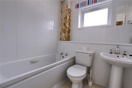 2 bedroom terraced house to rent - Photo 5