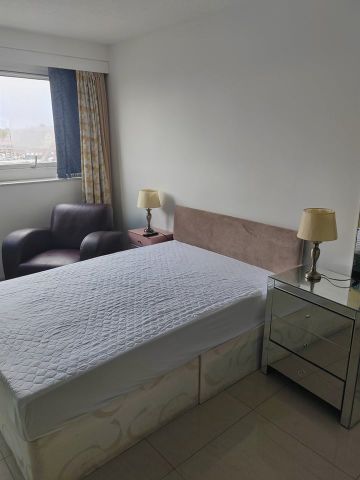 3 Bed Flat, Bursall Croft, LS12 - Photo 5