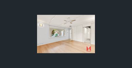 Spacious 4-Bedroom Family Home in a Convenient Stirling Location - Photo 3