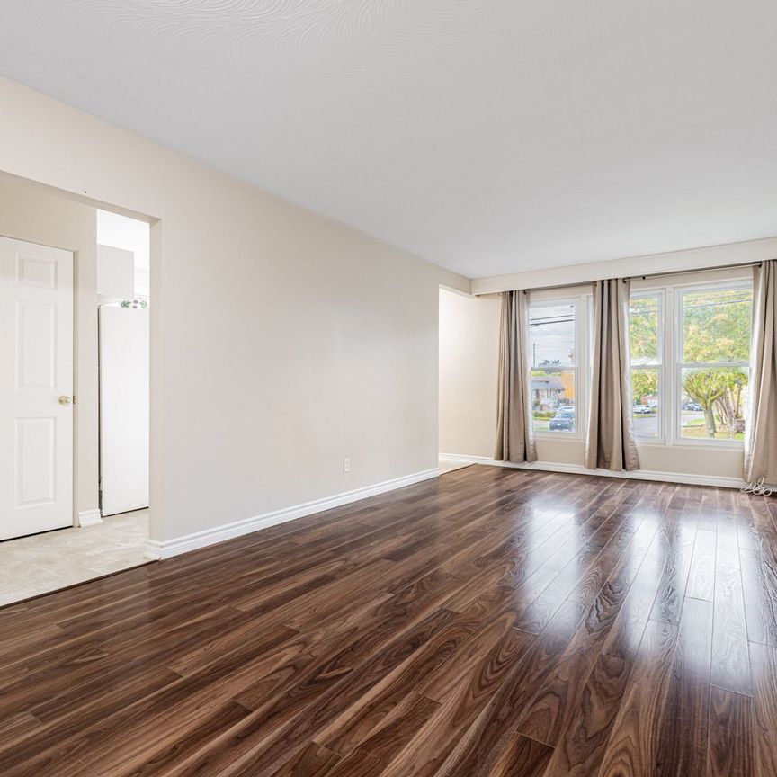 For Lease - 41 Newbury Drive Unit# Main Floor, Newmarket, Ontario - Photo 1