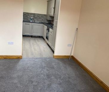 1 Bed Flat, Montpelier Road, NG7 - Photo 3