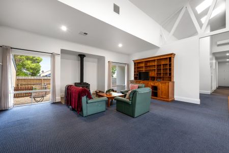 Rural Grandeur and Modern Comfort: 39 Lewis Avenue, Yahl - Photo 5