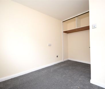 33, Farm Hill Road, Morley, Leeds, West Yorkshire, LS27 9RD - Photo 3