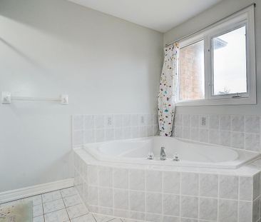 For Lease - 23 Drew Kelly Way, Markham, Ontario - Photo 4