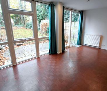 Ashbourne Close, Woodside Park, London N12 - Photo 2