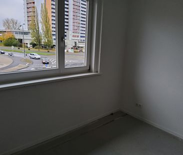 Schöne 3-Zimmer-Wohnung in zentraler Lage // 2.OG links - Foto 2