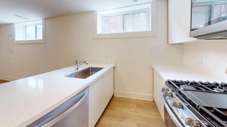 Description - Photo 5