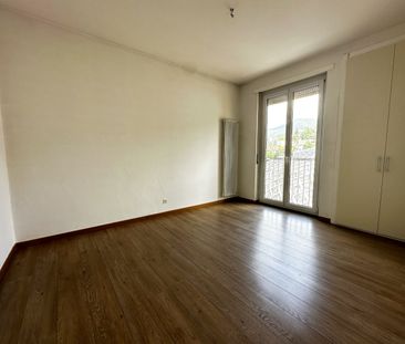 APPARTAMENTO 4.5 LOCALI RISTRUTTURATO PRIMA PIGIONE GRATUITA - Foto 4