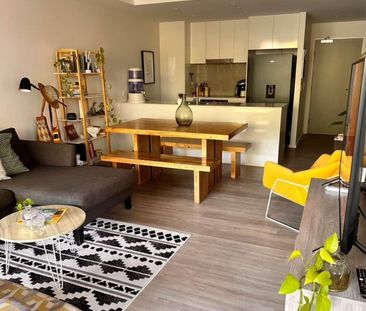 Varsity Lakes - Photo 3