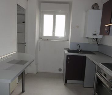 Location Appartement 3 pièces 65m² LE CREUSOT 71200 - Photo 4