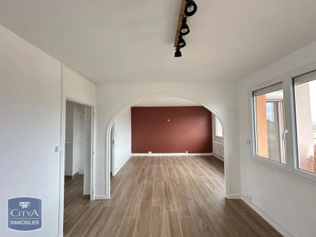 Appartement à louer 4 pièces 66.52m² - Photo 2