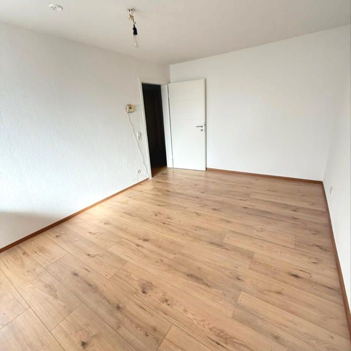 helles freundliches neu renoviertes WG-Zimmer in männlicher Wohngemeinschaft - Foto 1