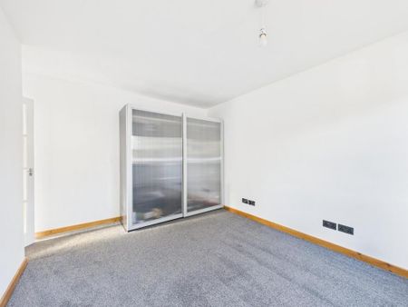 2 bedroom semi-detached bungalow to rent - Photo 3