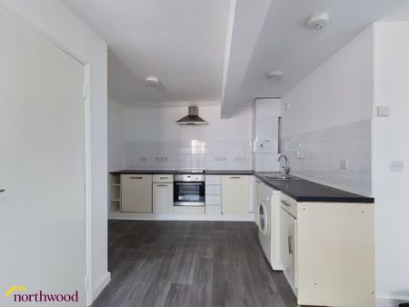 1 bedroom flat to rent - Photo 2