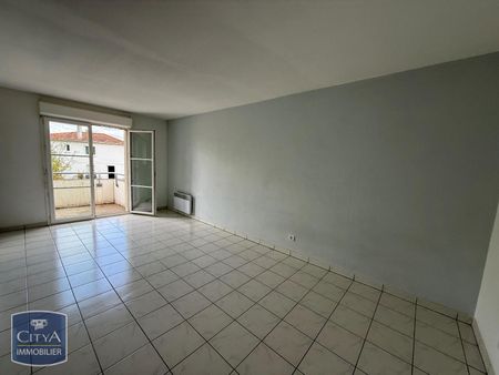 Location Appartement 2 pièces 45m² VILLENEUVE SUR LOT 47300 - Photo 4