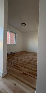Beau logement 4,5 rénové à quelques pas du bord de l'eau - Photo 3