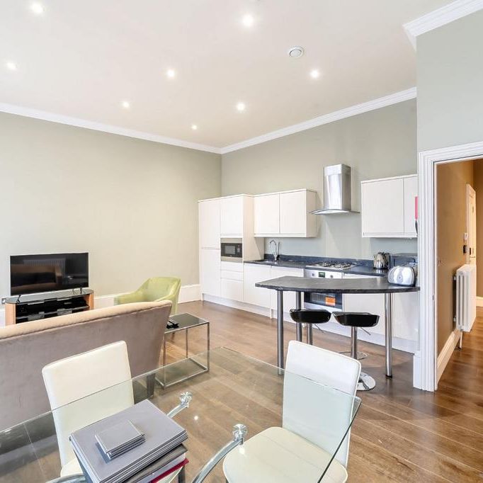 2 bedroom flat to rent - Photo 1