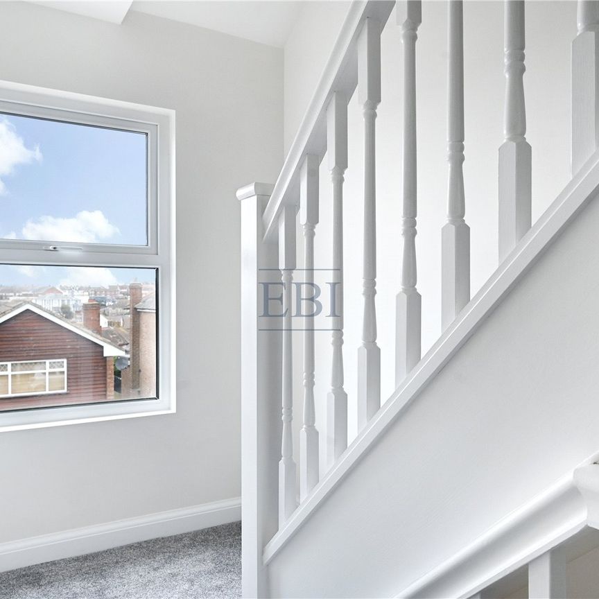 Offa Road, TN35 5HR - Photo 1