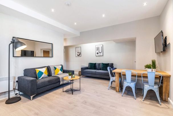 6 bedroom house to rent - Photo 1