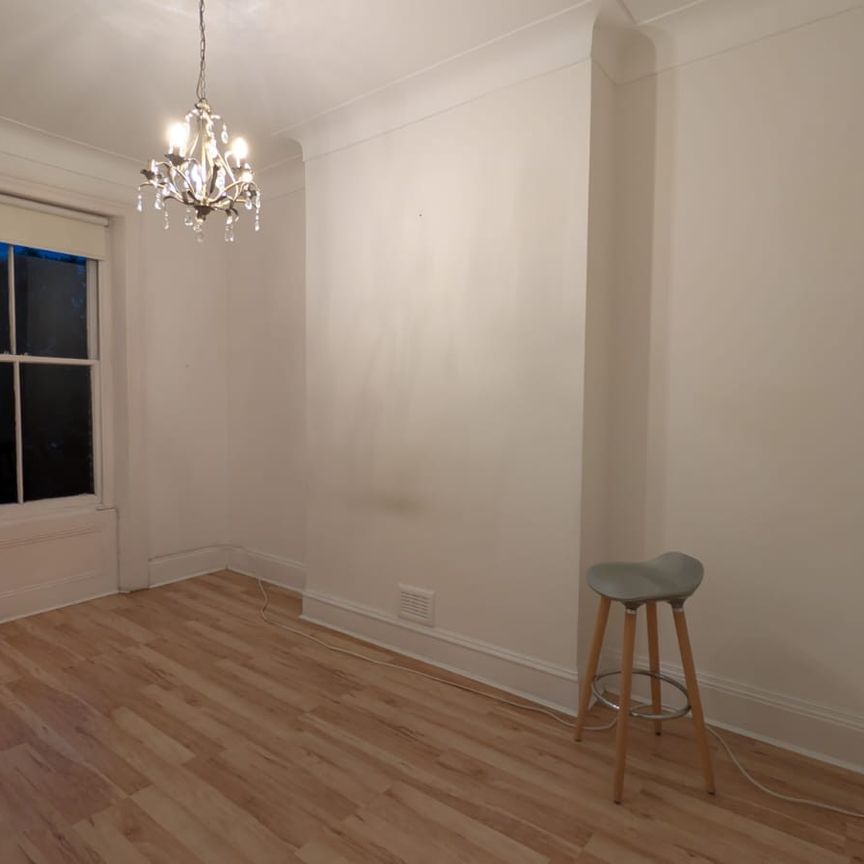 15 Kidbrooke Park Road, London, SE3 - Photo 1