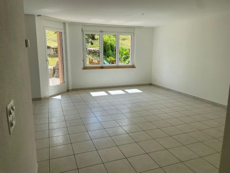 Modernes Wohnen im Erdgeschoss mit Garten & Komfort - Photo 2