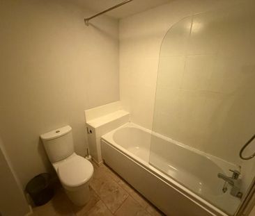 2 bedroom end of terrace house to rent - Photo 5