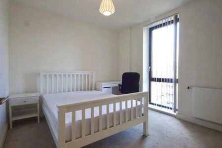 2 bedroom apartment to rent - Photo 3