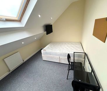 6 Bed End Terrace, Empress Road, L7 - Photo 2