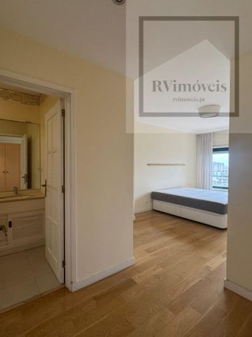 Apartamento T3+1 em Porto - Foto 2