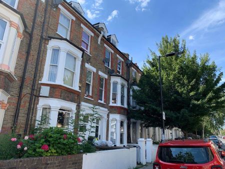 2 bedroom flat to rent - Photo 4