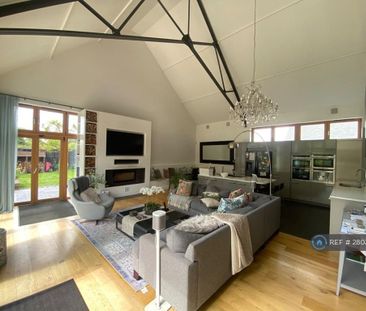 Studio to rent - Photo 2