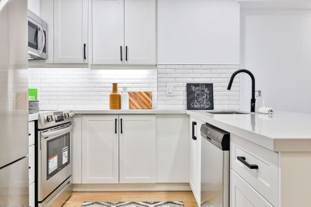 For Lease - 117 Gerrard Street Unit# 402, Toronto, Ontario - Photo 5