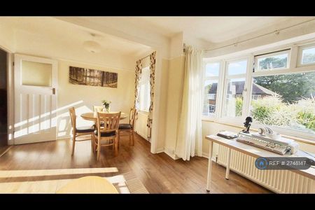 2 bedroom maisonette to rent - Photo 3