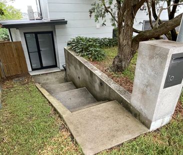 Relaxed modern coastal living $830pw - Photo 5