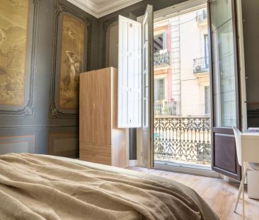 Room in a shared 6-bedroom apartment for rent in el Gotic, professionals and students only - Foto 2