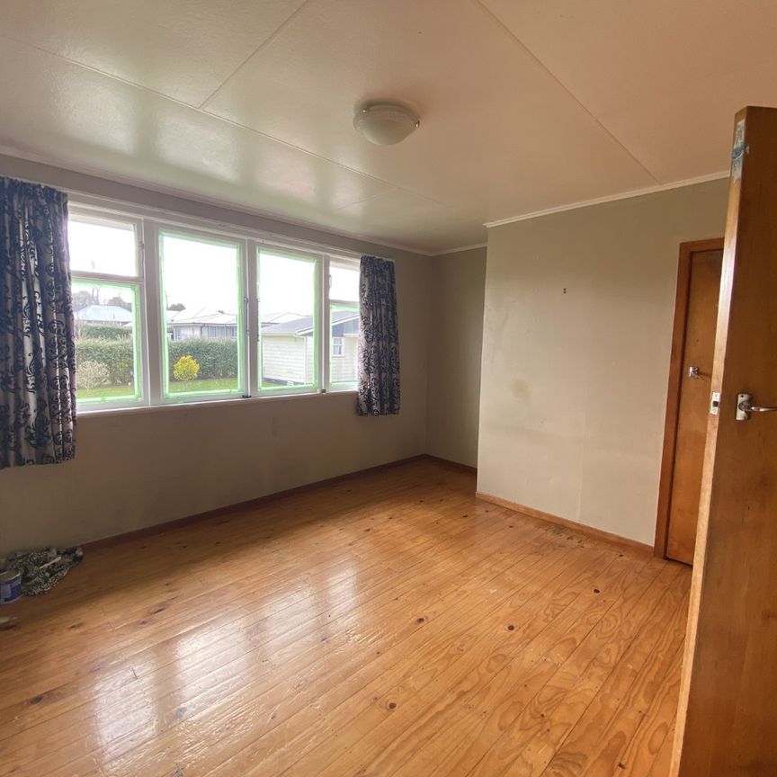 95 Brecon Road - Photo 1