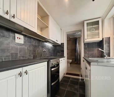 3 bedroom terraced house to rent - Photo 3