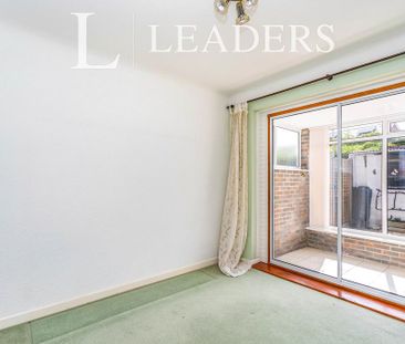 3 bedroom terraced house to rent - Photo 1