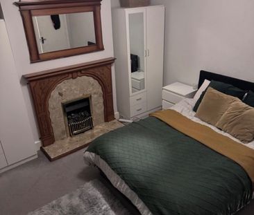 Room in a Shared House, London, SE3 - Photo 4