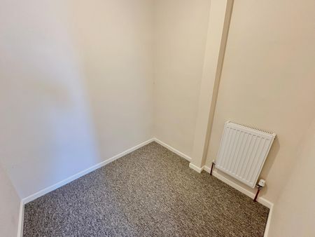 Resolution House, The Anchorage, Gosport, Hampshire, PO12 - Photo 2