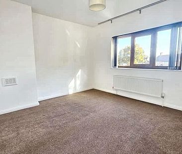 2 bedroom semi-detached house to rent - Photo 5